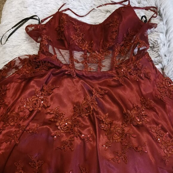 Short Backless Burgundy Dress - Picture 1 of 6